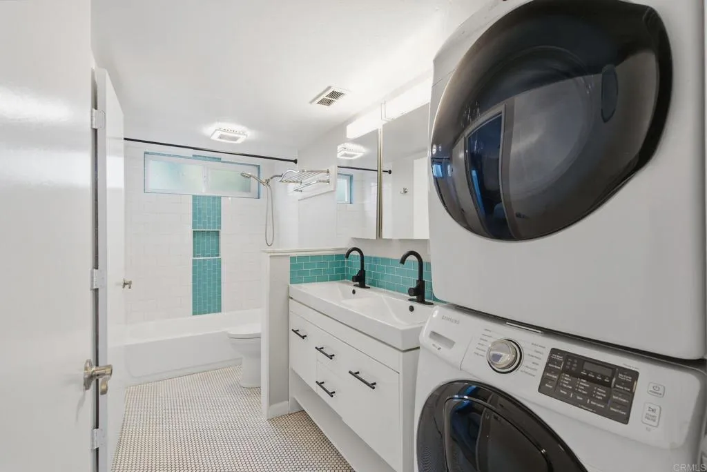 https://cdn.realtyfeed.com/cdn/127/307085272/725b4c6c06d29224be29fddf3d36fc06.webp