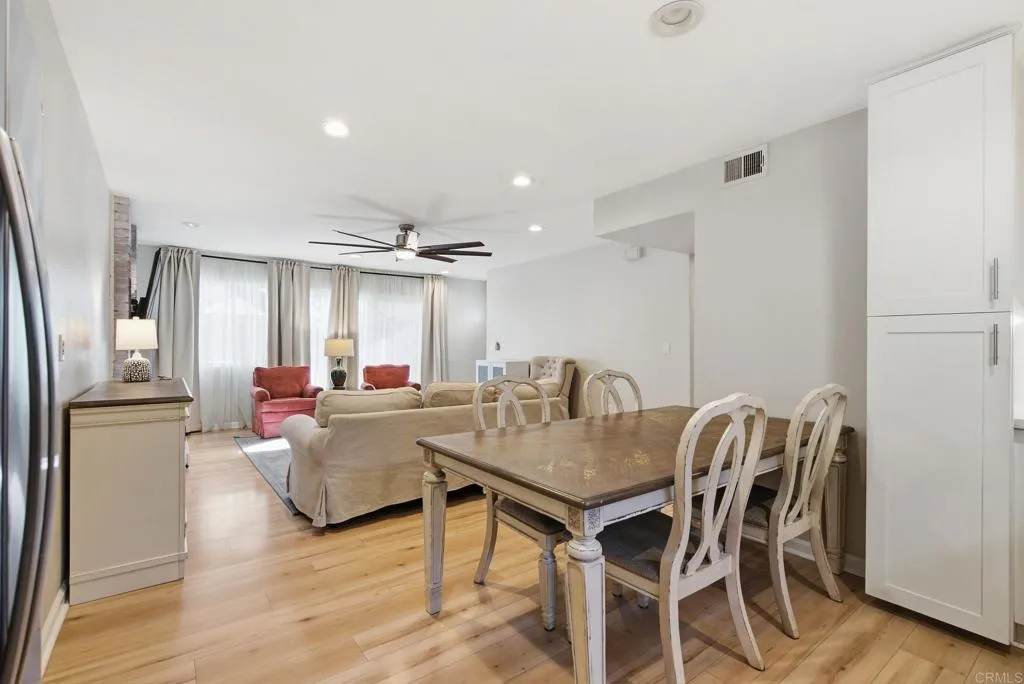 https://cdn.realtyfeed.com/cdn/127/307085272/b1ba20abb54fcab6294358f11f32efd9.webp