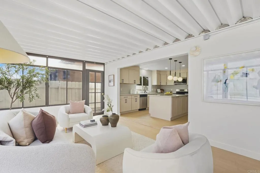 https://cdn.realtyfeed.com/cdn/127/307085283/76110b0e2ed7e07a4d9c9111076e4b9d.webp