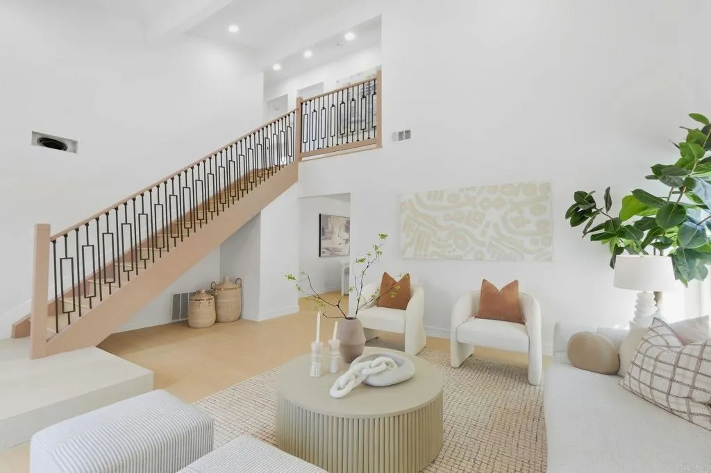 2949 Landscape Drive, San Diego, CA 92139 - Photo 3 of 24, San Diego, CA