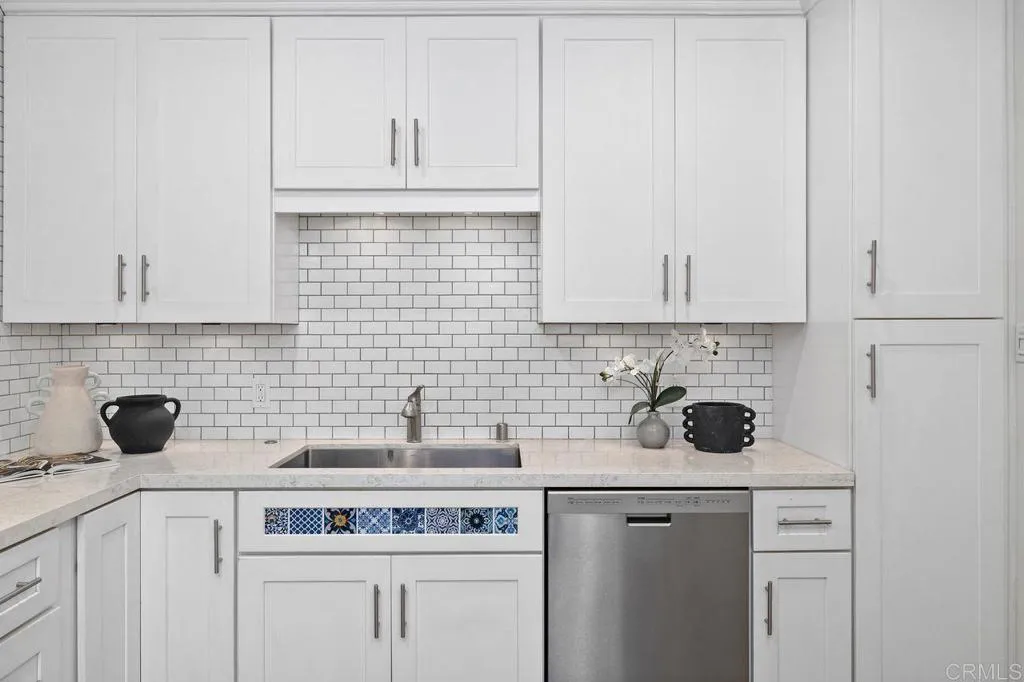 https://cdn.realtyfeed.com/cdn/127/307085340/434b0f1f9ff371f791e43619c3f5920a.webp