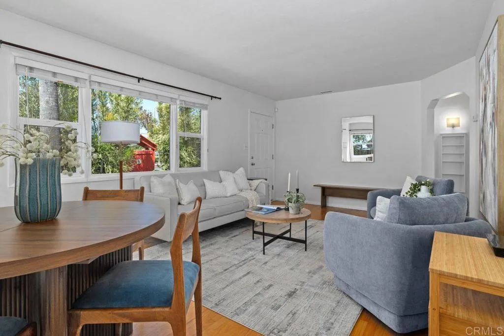 https://cdn.realtyfeed.com/cdn/127/307085340/8ff17ae06bd6222ba3c0c3750540a50c.webp