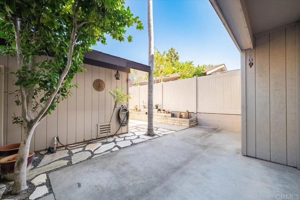 https://cdn.realtyfeed.com/cdn/127/307085353/ea4052d87acd3722cd169ffc6b8ae95c.webp