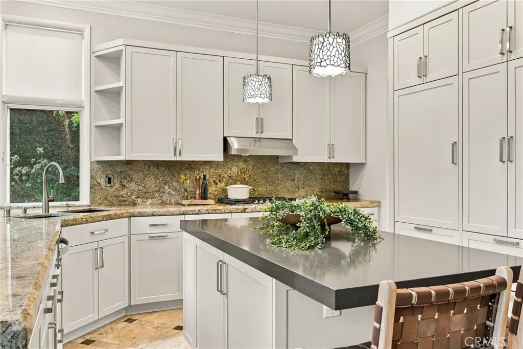 https://cdn.realtyfeed.com/cdn/127/307085536/6630c26270c08a97b40bb24f6f8d25c1.webp
