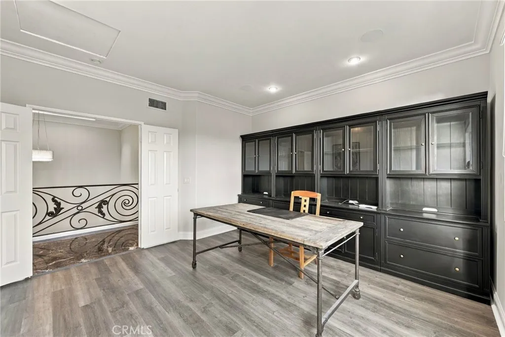 https://cdn.realtyfeed.com/cdn/127/307085536/878d57d03bd2fba18a20ba53f4cafd36.webp