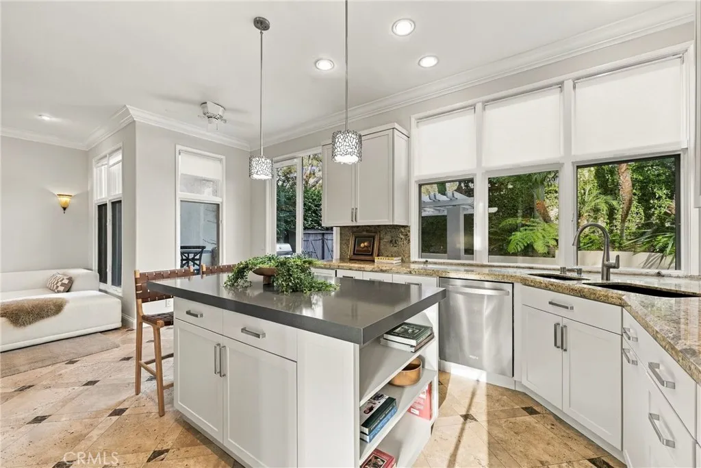 https://cdn.realtyfeed.com/cdn/127/307085536/90af7acd930fdece7072af2f9ee72005.webp