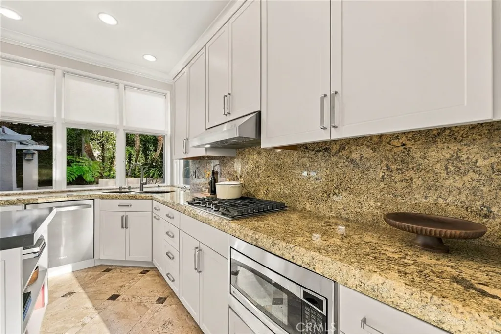 https://cdn.realtyfeed.com/cdn/127/307085536/934dc5ba6dcebde1c113326d7eb7f468.webp