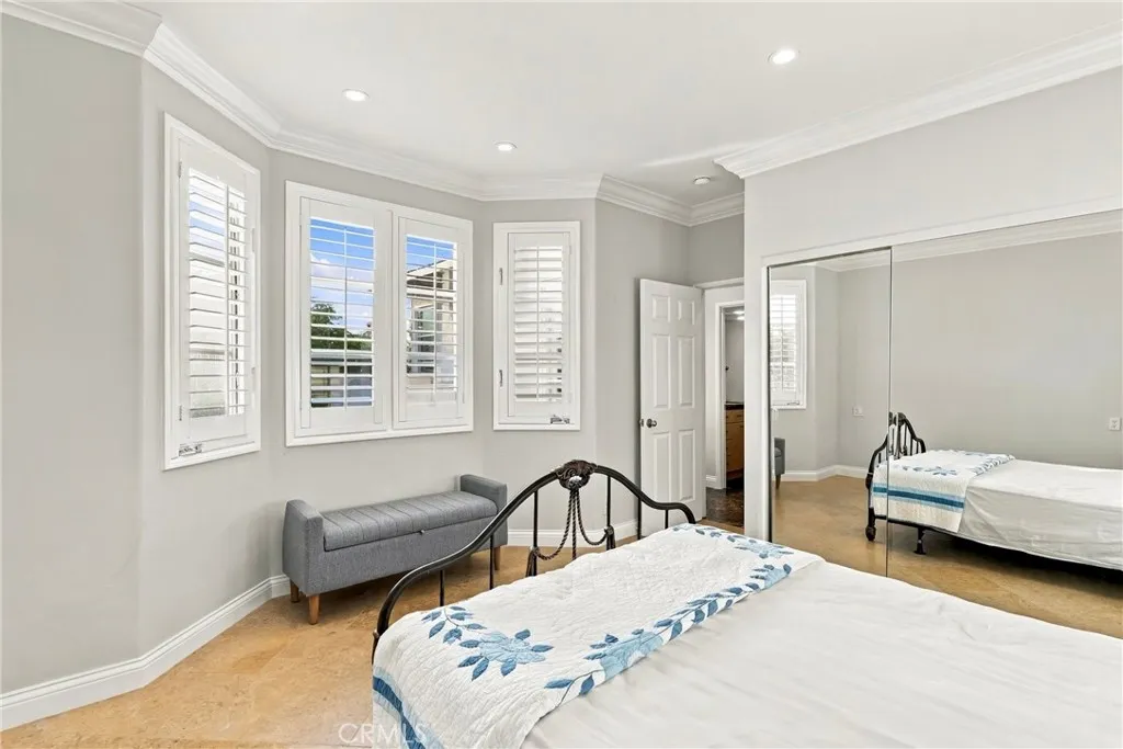 https://cdn.realtyfeed.com/cdn/127/307085536/a0c756a1939654bedd5bfc8dd233504d.webp