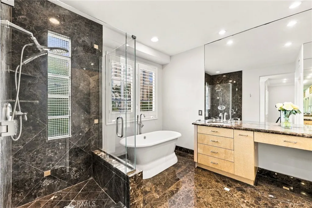 https://cdn.realtyfeed.com/cdn/127/307085536/d21e38688650258fb67aa53deaaf902f.webp