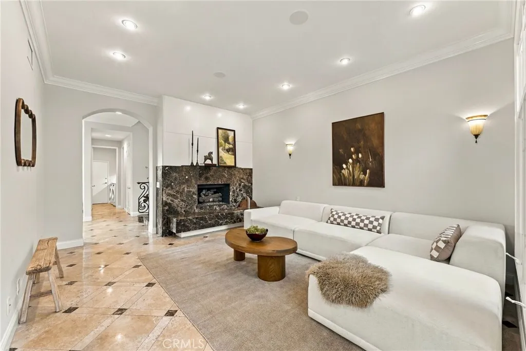 https://cdn.realtyfeed.com/cdn/127/307085536/d5fb333ba496b1ec4de2abd1aa02d6f6.webp