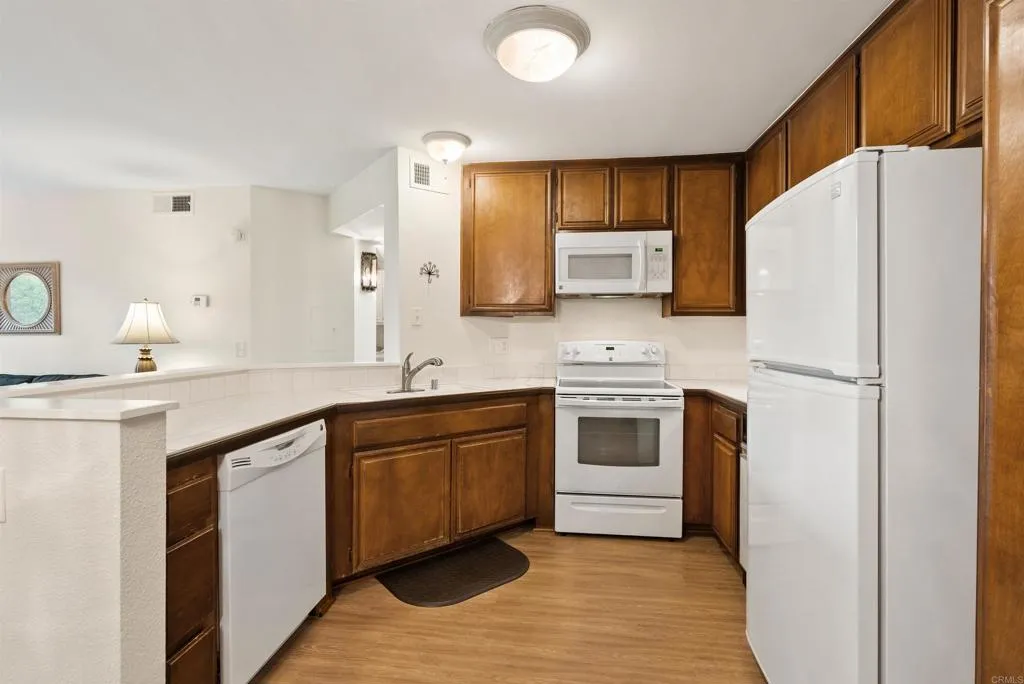 https://cdn.realtyfeed.com/cdn/127/307085584/06ab43ceae7371bf19e26d2918b1342a.webp
