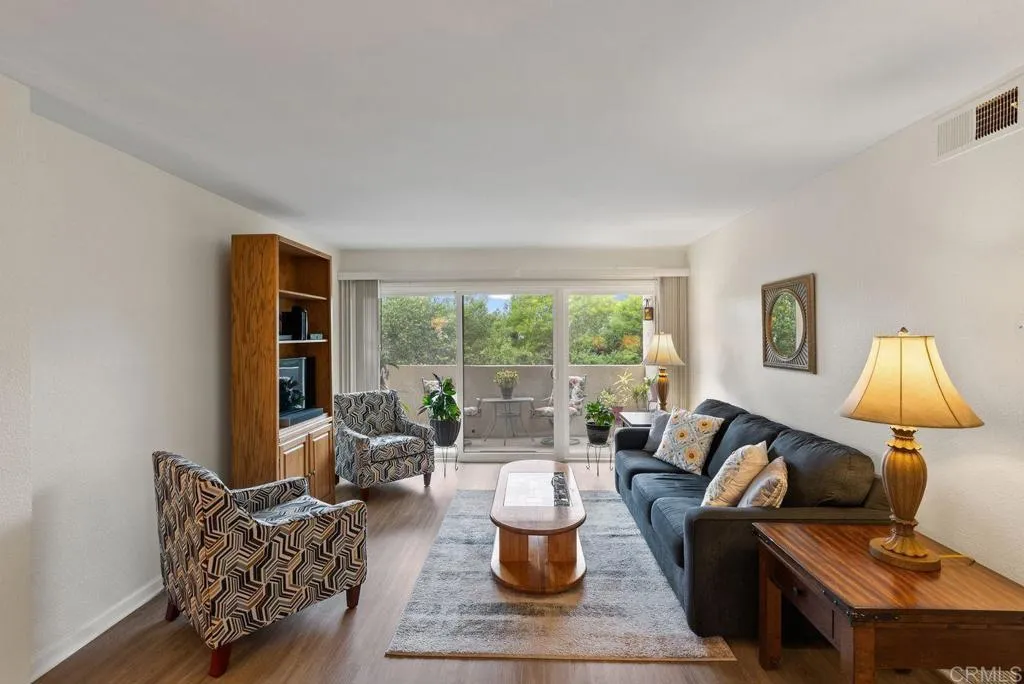 https://cdn.realtyfeed.com/cdn/127/307085584/4f000eb23f04d6a9e79b433294fc96d5.webp