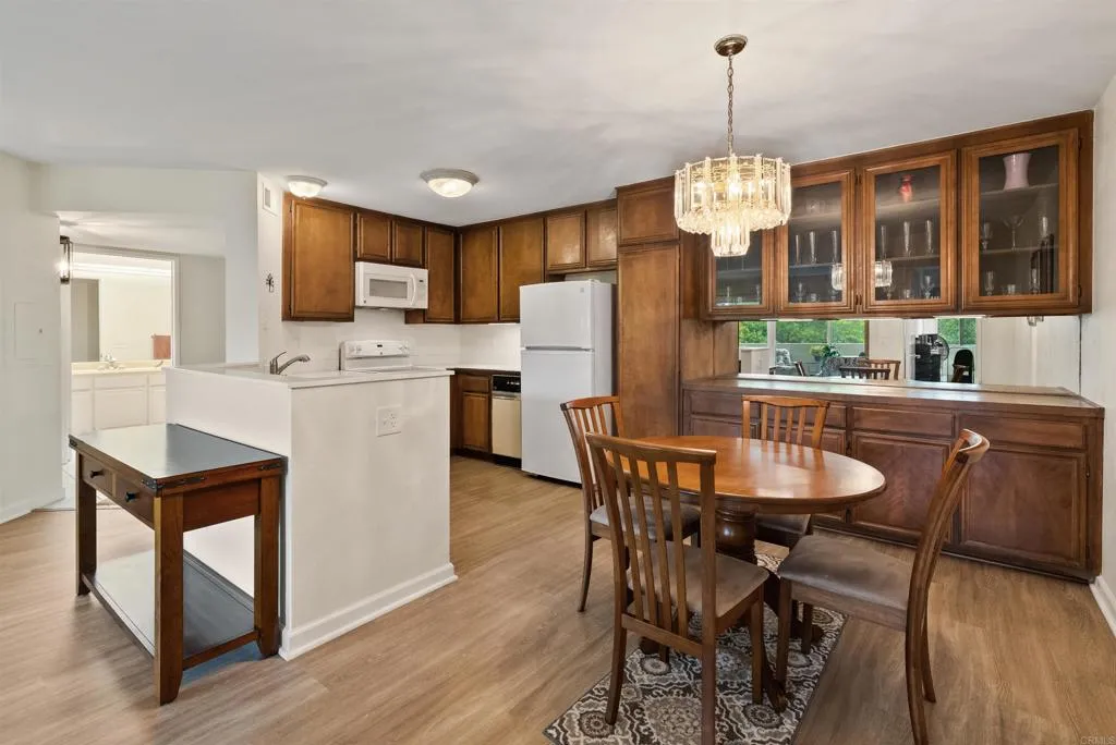 https://cdn.realtyfeed.com/cdn/127/307085584/8820aa0ec8512a68471a3e3d6cbcd21c.webp