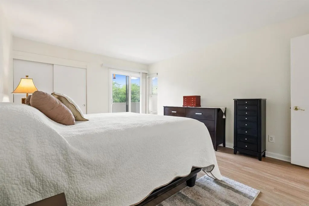 https://cdn.realtyfeed.com/cdn/127/307085584/8a2512e80e15623a87f5694da36ee161.webp