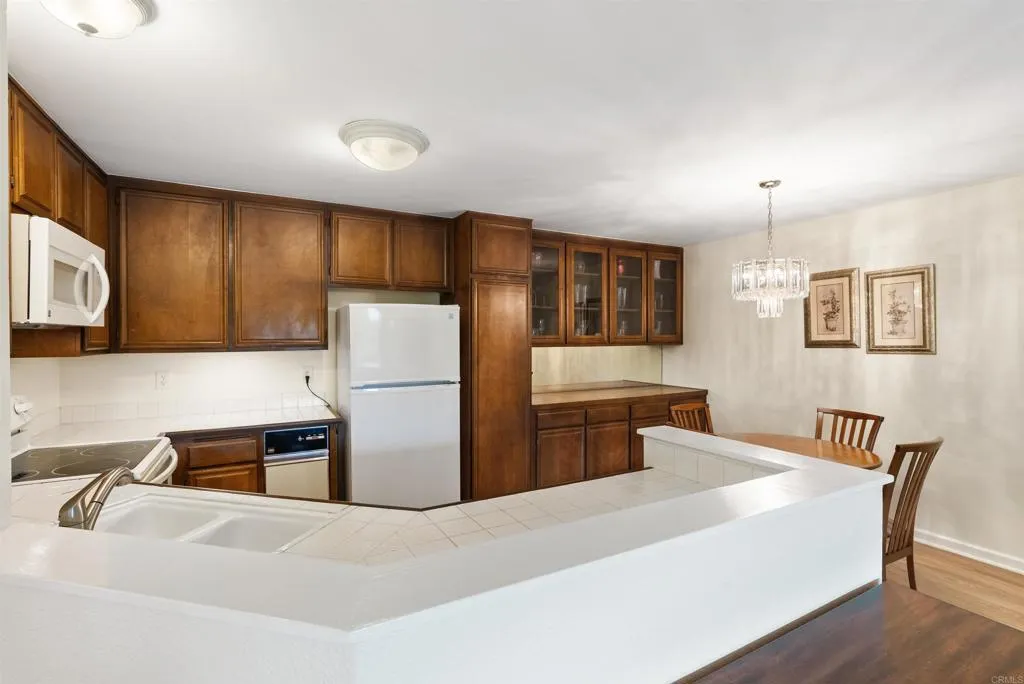 https://cdn.realtyfeed.com/cdn/127/307085584/dd4ae1e4c03c24b5315c45289536a025.webp