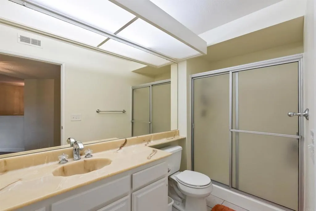https://cdn.realtyfeed.com/cdn/127/307085584/e994ecb47c64c4ce56a40916e0a449b7.webp