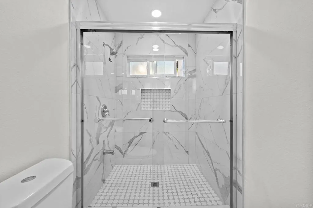 https://cdn.realtyfeed.com/cdn/127/307085614/510ad1a0b13f03ccddce8403ae2d7fb5.webp