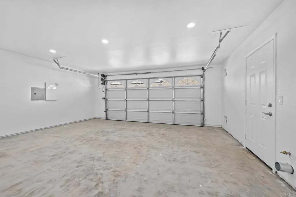 https://cdn.realtyfeed.com/cdn/127/307085614/7e58e9941c57aab3a10d08b4d16abaeb.webp