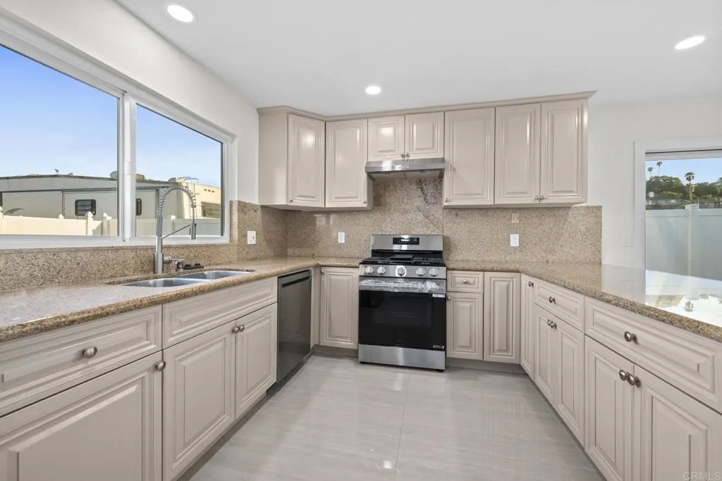https://cdn.realtyfeed.com/cdn/127/307085614/8376c5b2e037467006a021819c7b1b44.webp