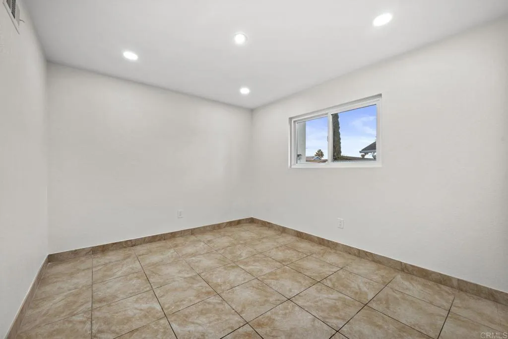 https://cdn.realtyfeed.com/cdn/127/307085614/ae7f48be65f72614091f9f77d3b4d082.webp