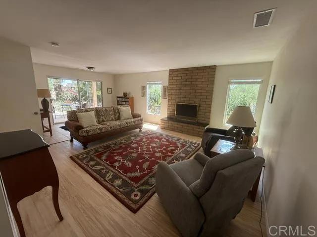 https://cdn.realtyfeed.com/cdn/127/307085654/b468eac0934a222bc4bc588086b73223.webp