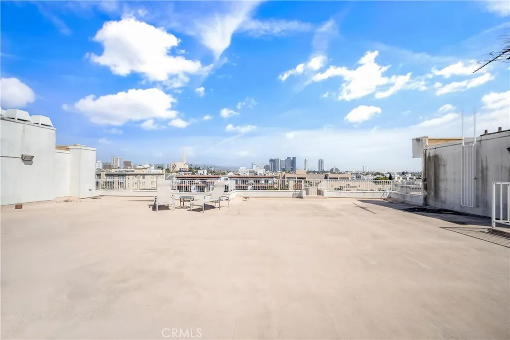Los Angeles, CA 90025