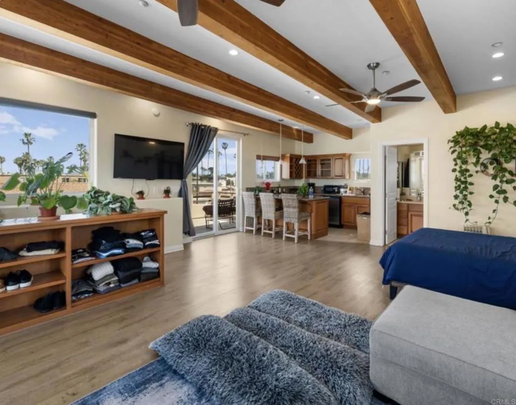 https://cdn.realtyfeed.com/cdn/127/307085732/a84a2bd8eda8ea430087fa7b0a2740b2.webp