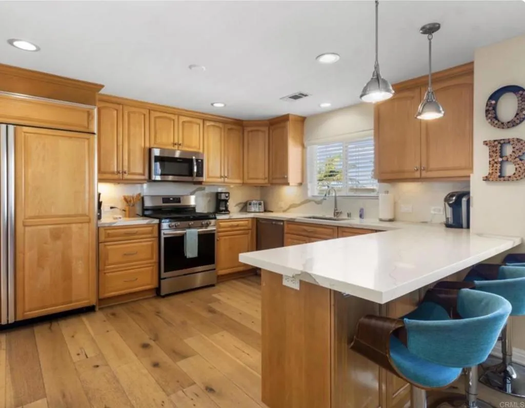 https://cdn.realtyfeed.com/cdn/127/307085732/cffcbcec06bf572c605410008604bcfa.webp