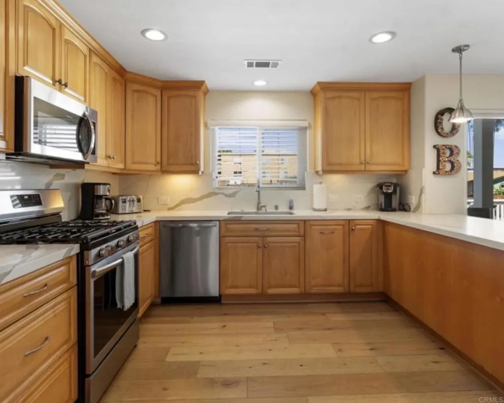 https://cdn.realtyfeed.com/cdn/127/307085732/e62072bdf2313aa0a1d3284685ca6fad.webp