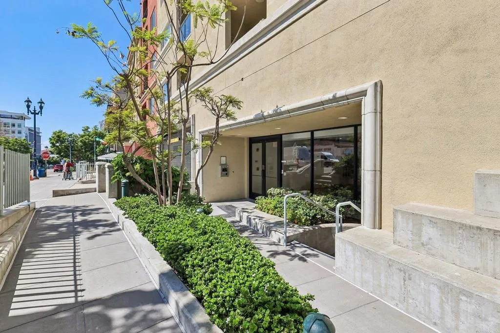 https://cdn.realtyfeed.com/cdn/127/307085748/dcfb421ece717c5234c1fac05c1c0fb1.webp