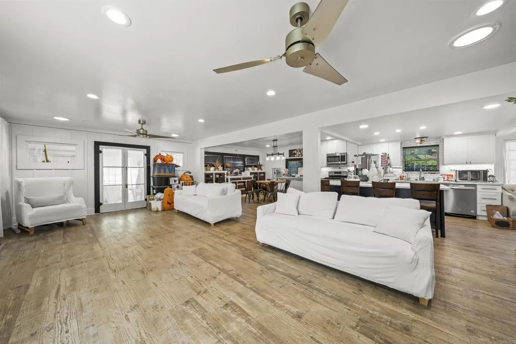 https://cdn.realtyfeed.com/cdn/127/307085770/0093fd832394e8c0b0d88e938ed1a4ff.webp