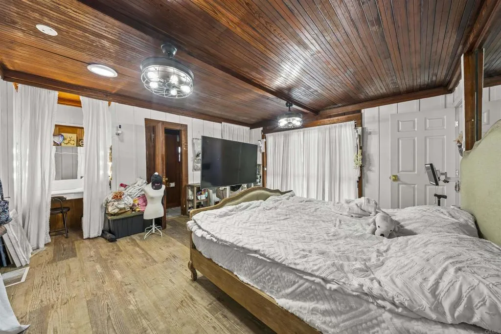 https://cdn.realtyfeed.com/cdn/127/307085770/26702ddf4c2650be2d47d31dce1af8c1.webp