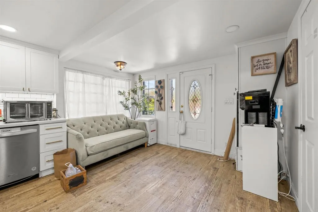 https://cdn.realtyfeed.com/cdn/127/307085770/4d77bb73010ebd88bd623c74c9d4bebb.webp