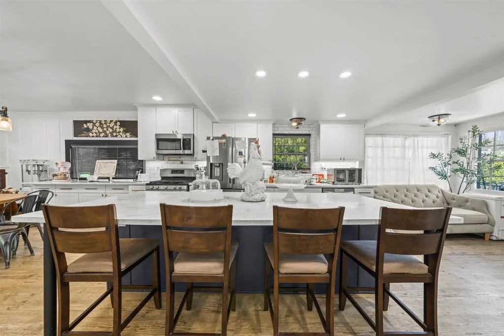 https://cdn.realtyfeed.com/cdn/127/307085770/761a2a7a3ca68911025715d4cdf72f0d.webp