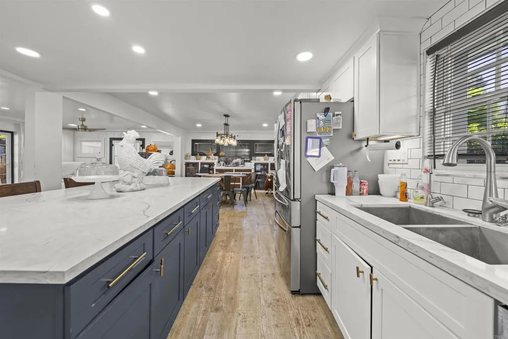 https://cdn.realtyfeed.com/cdn/127/307085770/9758610ac1870ca22e9408be2ba69a4d.webp