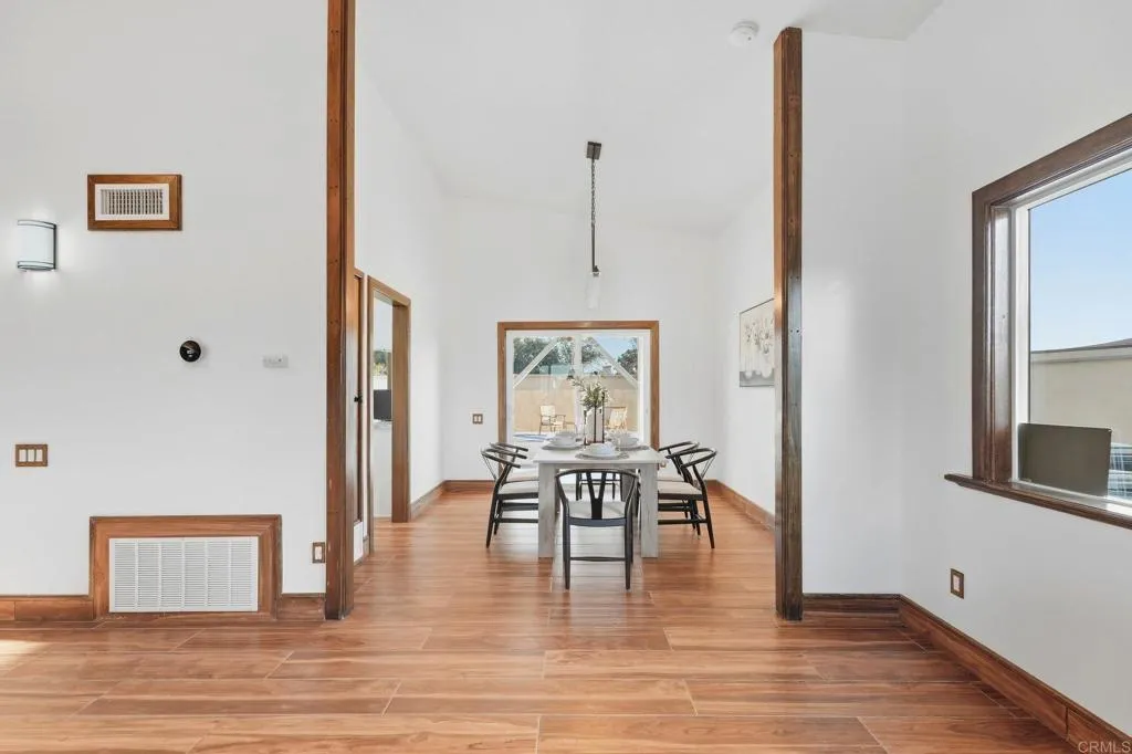 https://cdn.realtyfeed.com/cdn/127/307085791/299eb0d1ae043d73542e64eff449073f.webp