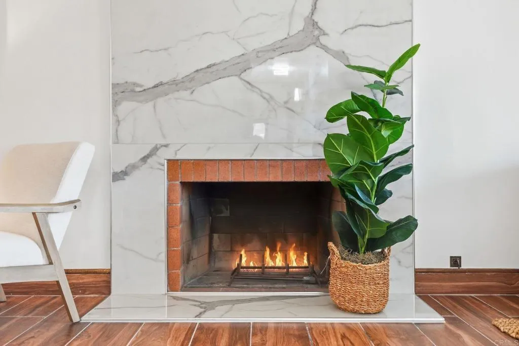 https://cdn.realtyfeed.com/cdn/127/307085791/433bf0540e7280b903aa631444736f17.webp