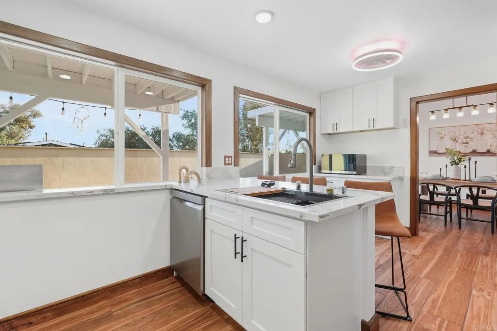 https://cdn.realtyfeed.com/cdn/127/307085791/56cad4a1d3909daebc5cbc595cd64c95.webp