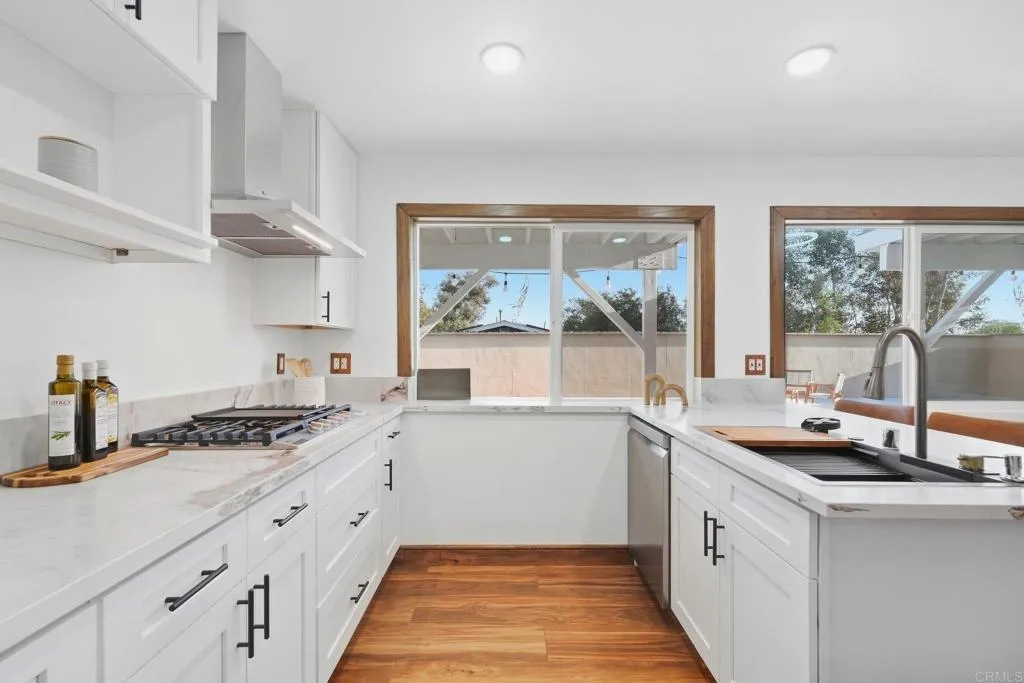 https://cdn.realtyfeed.com/cdn/127/307085791/68f87cc9cd6124056fcb434a0bf71bec.webp