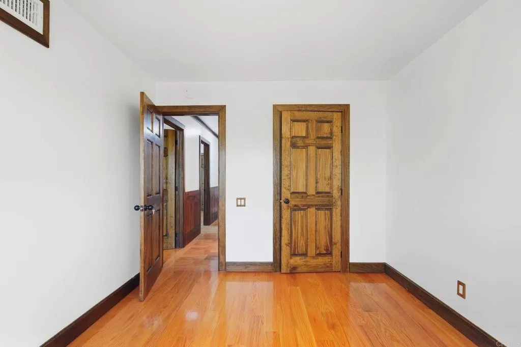https://cdn.realtyfeed.com/cdn/127/307085791/f9d0a52e23bf648db34aa0cf341f94d0.webp
