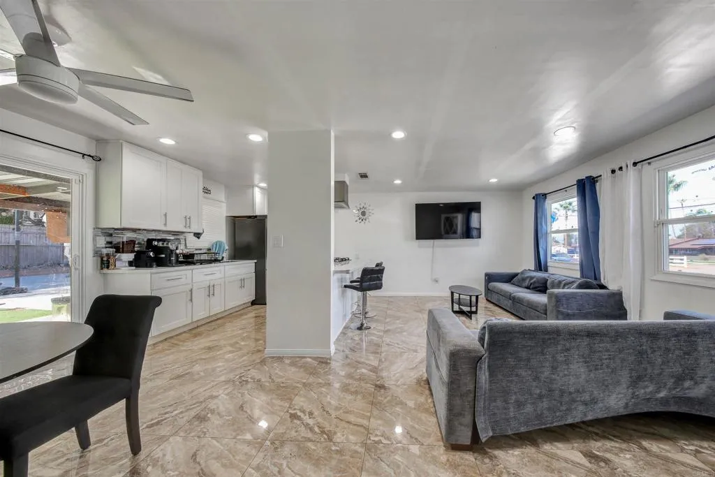 https://cdn.realtyfeed.com/cdn/127/307085843/27213625a3ab9dc1922b4964d2493494.webp