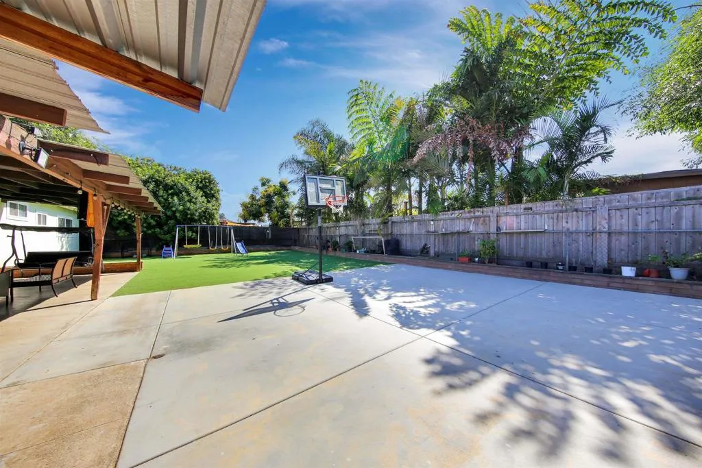 https://cdn.realtyfeed.com/cdn/127/307085843/2ea2f05bc7aedc2976f68552823d1cd5.webp