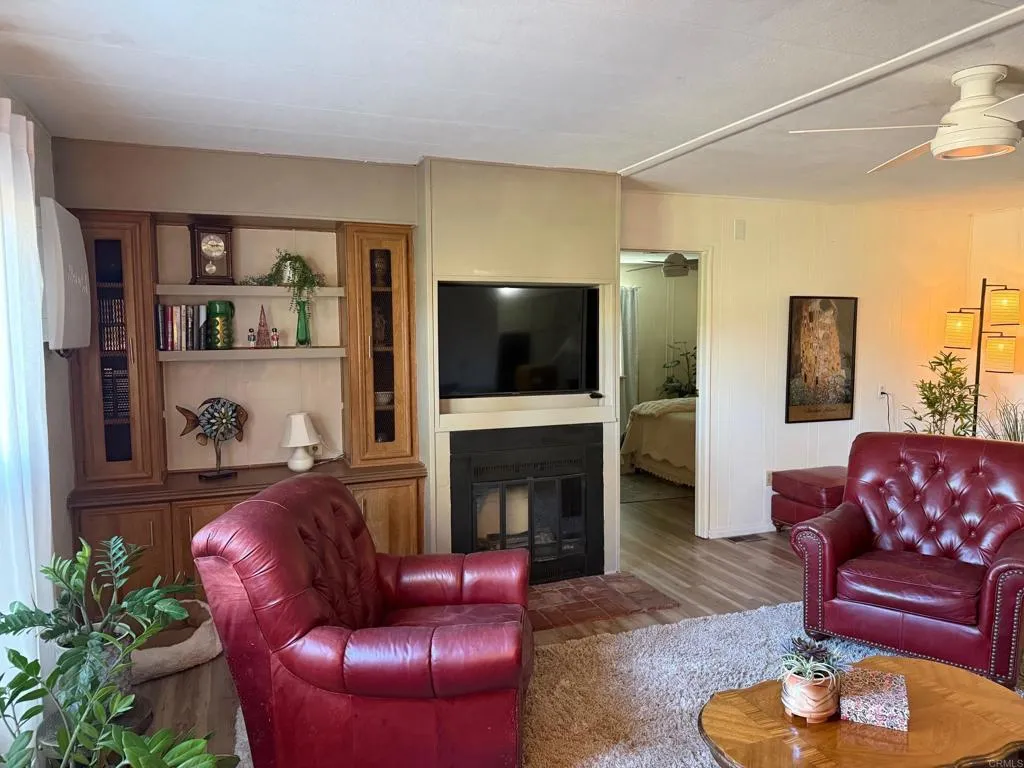 https://cdn.realtyfeed.com/cdn/127/307085930/4f2ca45a2b2a04470e03720e7bb0a5a3.webp