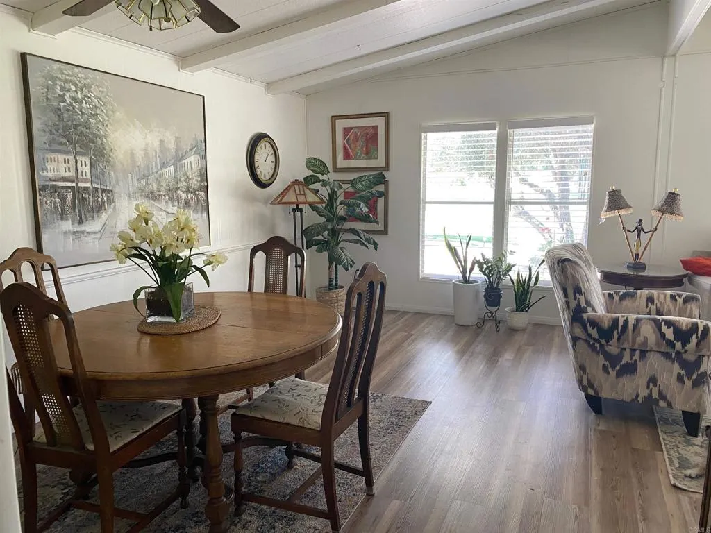 https://cdn.realtyfeed.com/cdn/127/307085930/85cecbce27887d9276121d8ba03e403f.webp