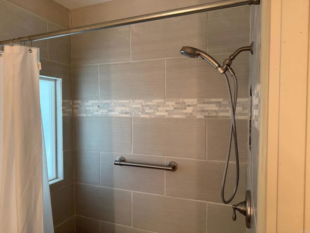 https://cdn.realtyfeed.com/cdn/127/307085930/ae85bc7cefb8de0afd9a4b2e12a04396.webp