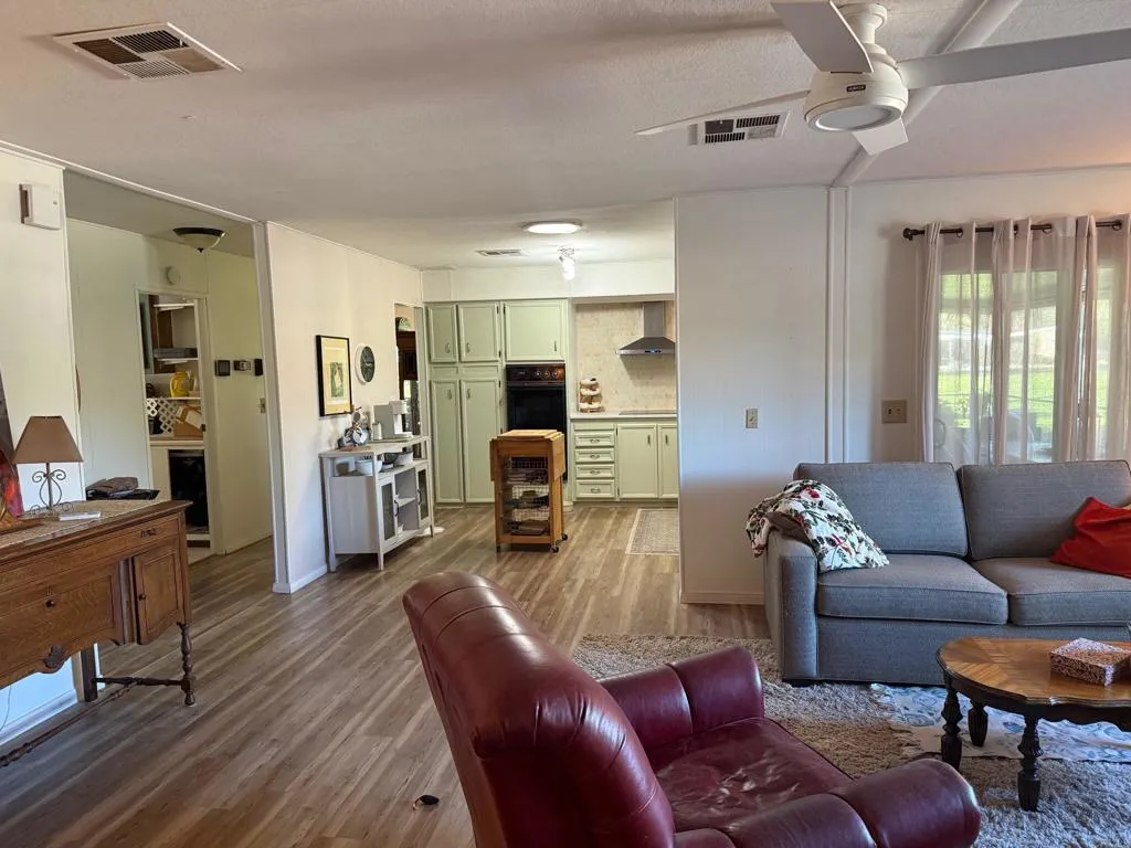 https://cdn.realtyfeed.com/cdn/127/307085930/fad4c3b4c8bb7c662291ff1bc310892d.webp