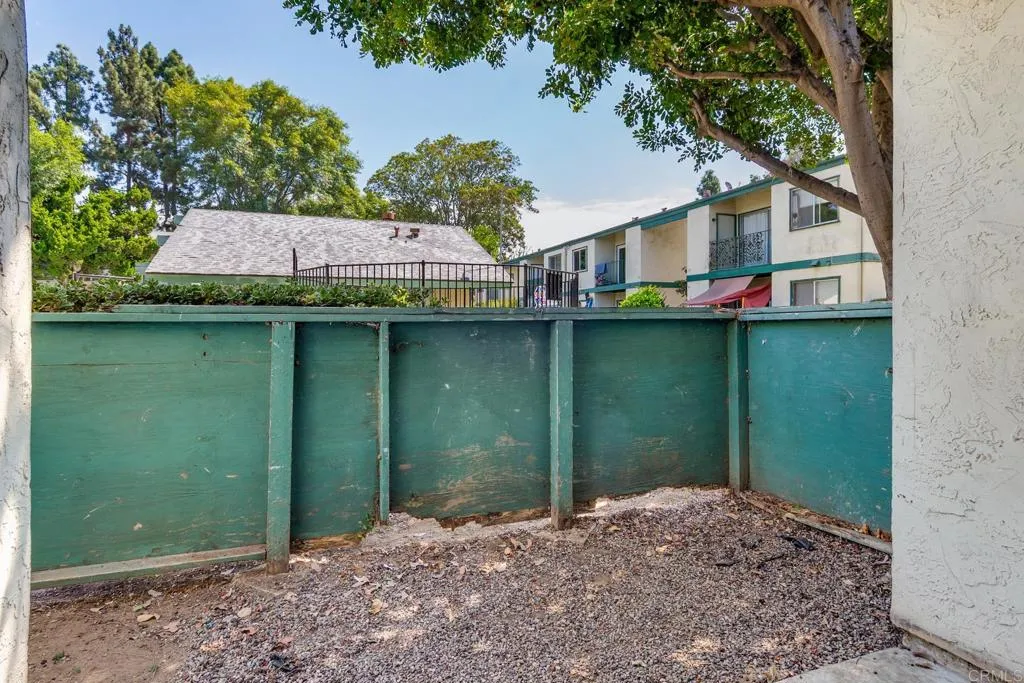 https://cdn.realtyfeed.com/cdn/127/307085976/60867d114d83d7135e0603aa282ce7b2.webp