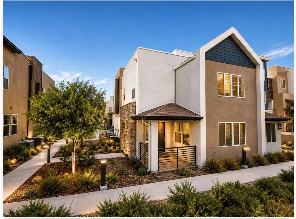 Valencia, CA 91381