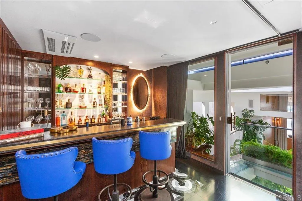 https://cdn.realtyfeed.com/cdn/127/307086070/462c550404ac9b40d381e446cb9dfc1f.webp