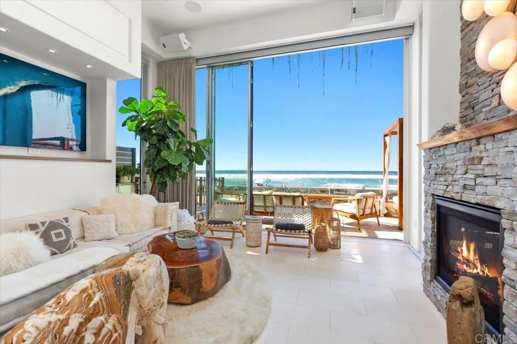 https://cdn.realtyfeed.com/cdn/127/307086070/94c35ad5bfe5e4cbbb0f0997f2b96436.webp